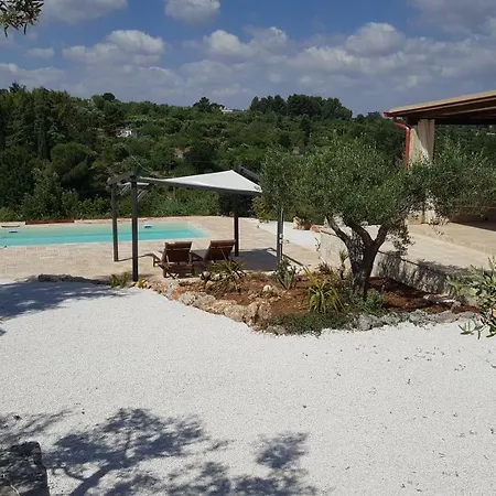 Trulli Parco Grande Vila *